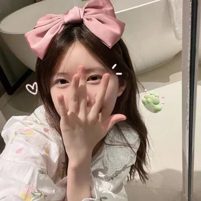 不知内情的转学生不管三七二十一缠了上来